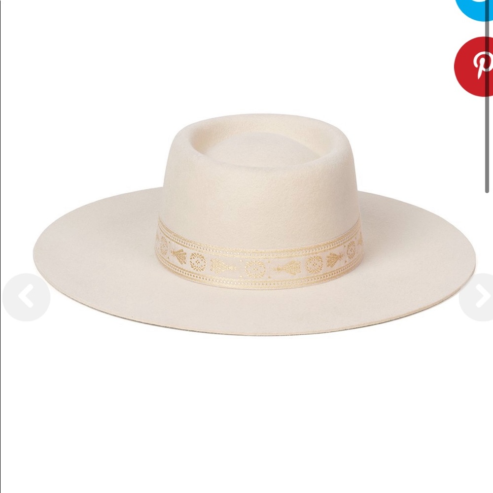 Lack of Color- Juno boater